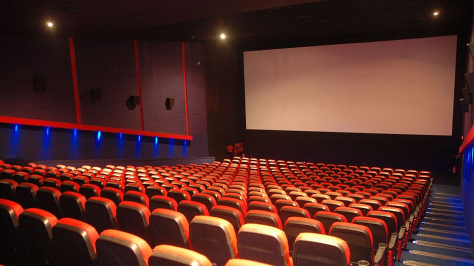 Maharashtra Allows Outside Food In Multiplexes; To Decrease Price of Eatables